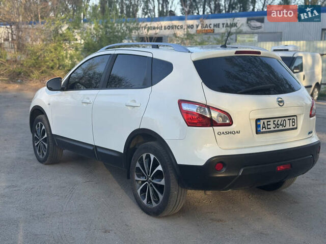 Білий Ніссан Кашкай, об'ємом двигуна 1.46 л та пробігом 249 тис. км за 10900 $, фото 6 на Automoto.ua