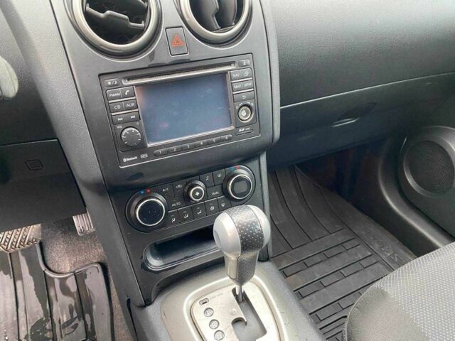 Белый Ниссан Кашкай, объемом двигателя 0 л и пробегом 205 тыс. км за 8600 $, фото 11 на Automoto.ua