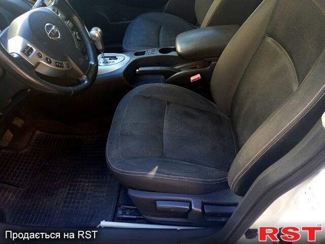 Белый Ниссан Кашкай, объемом двигателя 2 л и пробегом 150 тыс. км за 11900 $, фото 12 на Automoto.ua