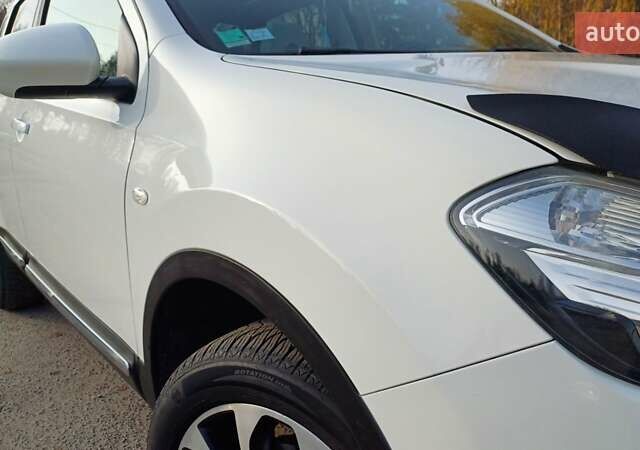 Белый Ниссан Кашкай, объемом двигателя 1.6 л и пробегом 227 тыс. км за 10800 $, фото 19 на Automoto.ua