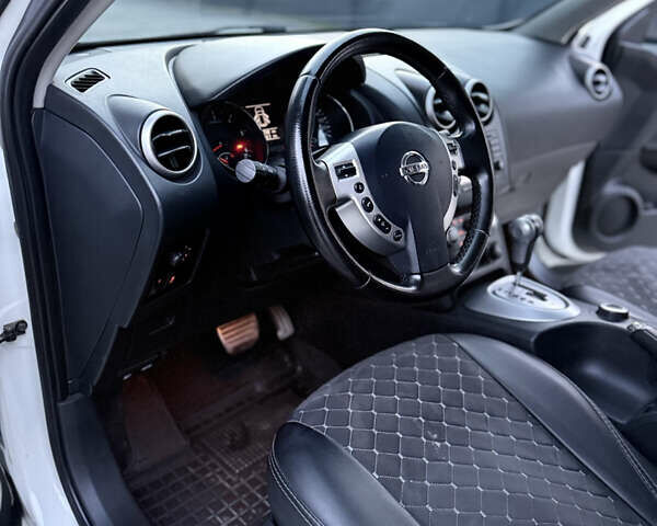 Білий Ніссан Кашкай, об'ємом двигуна 2 л та пробігом 214 тис. км за 11999 $, фото 18 на Automoto.ua