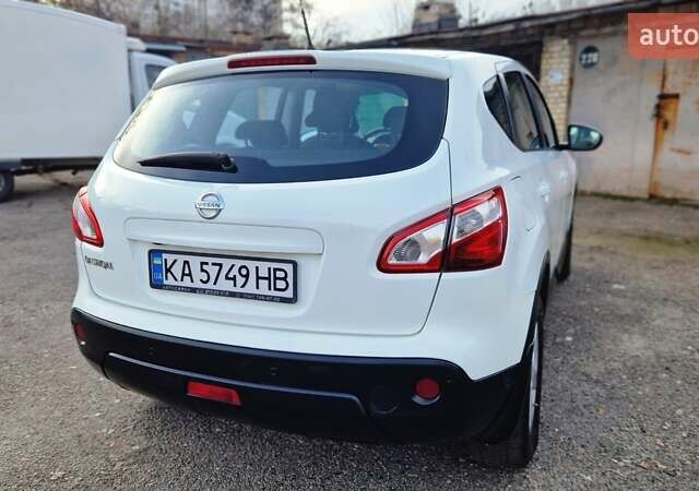 Білий Ніссан Кашкай, об'ємом двигуна 2 л та пробігом 115 тис. км за 9900 $, фото 28 на Automoto.ua