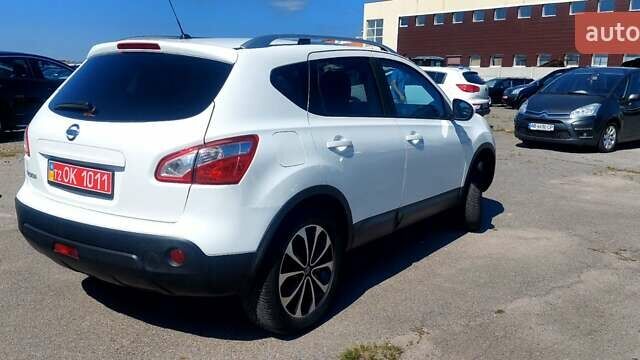 Білий Ніссан Кашкай, об'ємом двигуна 1.6 л та пробігом 197 тис. км за 10999 $, фото 8 на Automoto.ua