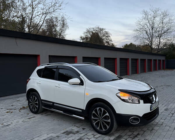 Білий Ніссан Кашкай, об'ємом двигуна 2 л та пробігом 214 тис. км за 11999 $, фото 6 на Automoto.ua