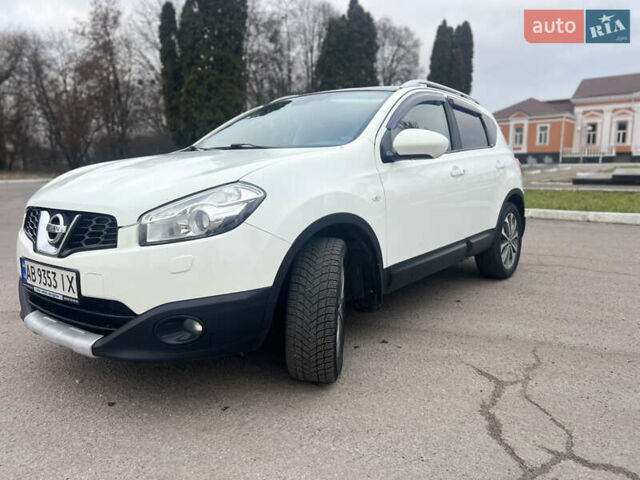 Белый Ниссан Кашкай, объемом двигателя 2 л и пробегом 190 тыс. км за 12000 $, фото 2 на Automoto.ua