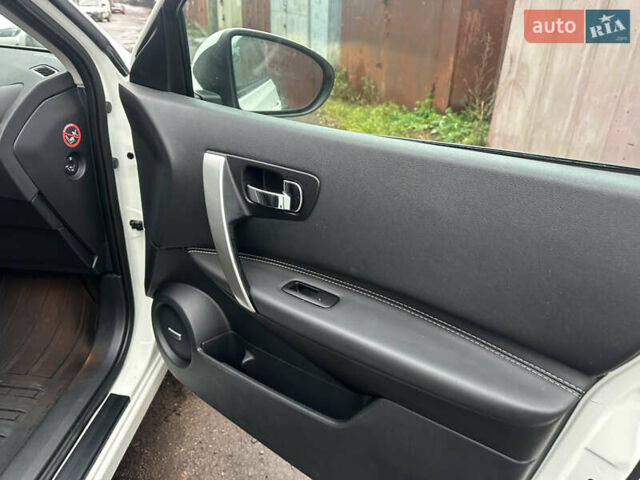 Белый Ниссан Кашкай, объемом двигателя 1.5 л и пробегом 229 тыс. км за 10650 $, фото 18 на Automoto.ua