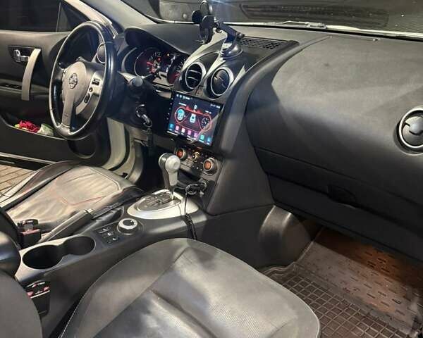 Білий Ніссан Кашкай, об'ємом двигуна 2 л та пробігом 183 тис. км за 10200 $, фото 8 на Automoto.ua