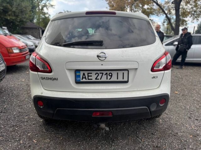 Белый Ниссан Кашкай, объемом двигателя 2 л и пробегом 180 тыс. км за 5999 $, фото 5 на Automoto.ua