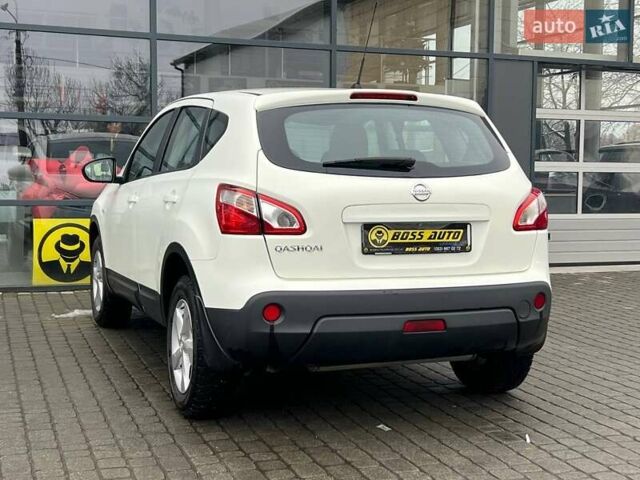 Белый Ниссан Кашкай, объемом двигателя 2 л и пробегом 151 тыс. км за 11300 $, фото 4 на Automoto.ua