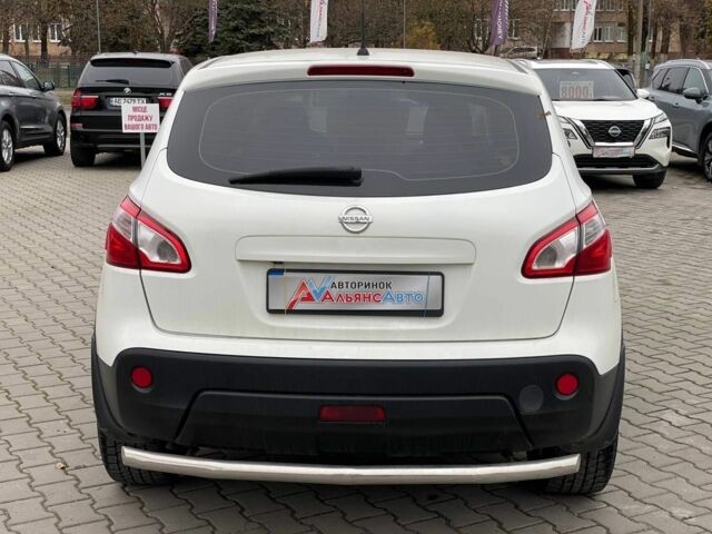 Белый Ниссан Кашкай, объемом двигателя 2 л и пробегом 149 тыс. км за 10900 $, фото 5 на Automoto.ua