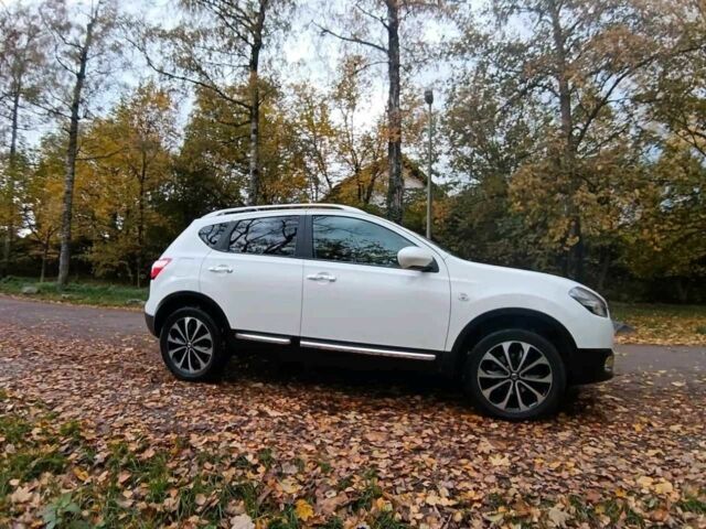 Білий Ніссан Кашкай, об'ємом двигуна 2 л та пробігом 168 тис. км за 9800 $, фото 3 на Automoto.ua