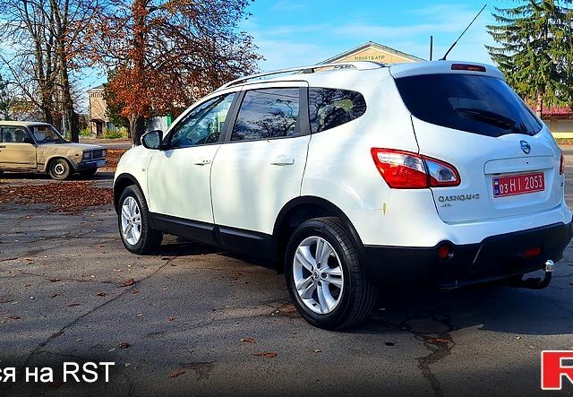 Белый Ниссан Кашкай, объемом двигателя 2 л и пробегом 215 тыс. км за 11700 $, фото 6 на Automoto.ua