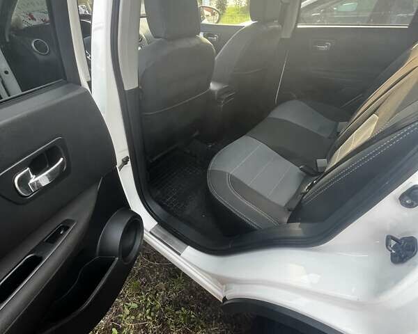 Білий Ніссан Кашкай, об'ємом двигуна 1.5 л та пробігом 220 тис. км за 11000 $, фото 19 на Automoto.ua