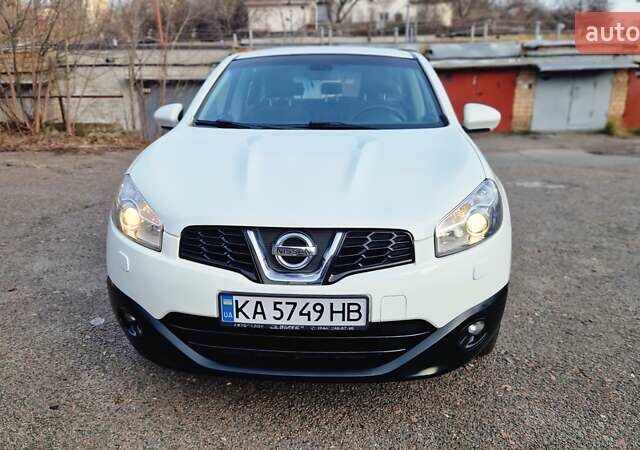 Білий Ніссан Кашкай, об'ємом двигуна 2 л та пробігом 115 тис. км за 9900 $, фото 34 на Automoto.ua