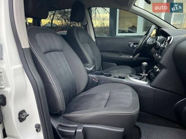 Белый Ниссан Кашкай, объемом двигателя 1.5 л и пробегом 178 тыс. км за 10299 $, фото 16 на Automoto.ua