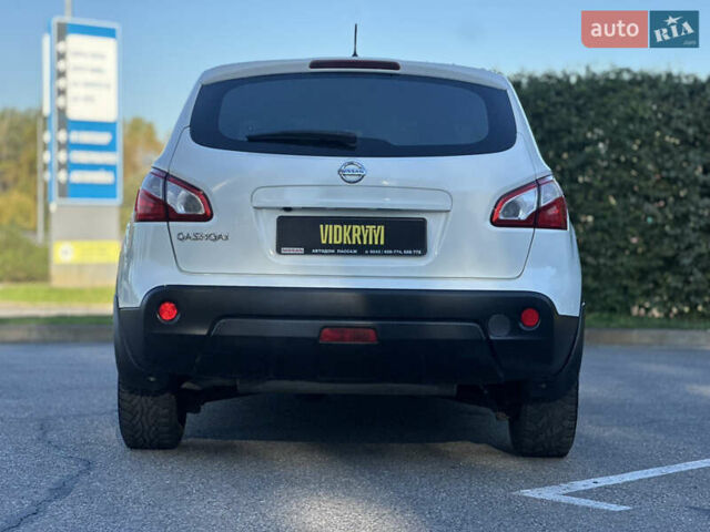Белый Ниссан Кашкай, объемом двигателя 2 л и пробегом 152 тыс. км за 11400 $, фото 13 на Automoto.ua