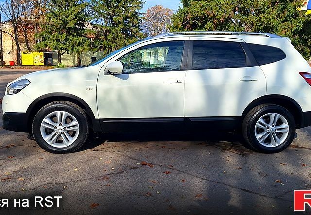 Белый Ниссан Кашкай, объемом двигателя 2 л и пробегом 215 тыс. км за 11700 $, фото 3 на Automoto.ua