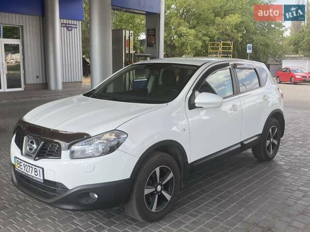 Белый Ниссан Кашкай, объемом двигателя 1.6 л и пробегом 155 тыс. км за 9999 $, фото 18 на Automoto.ua