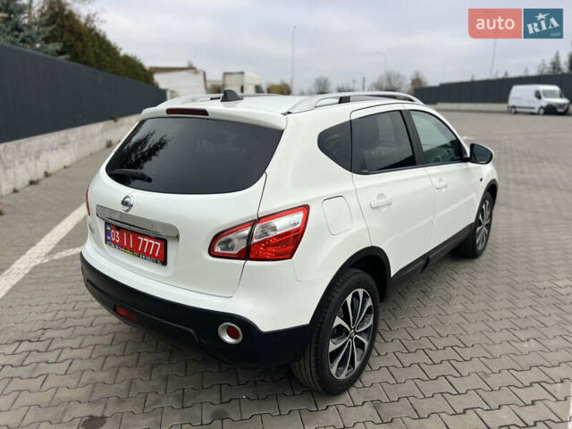 Белый Ниссан Кашкай, объемом двигателя 1.6 л и пробегом 170 тыс. км за 10555 $, фото 8 на Automoto.ua