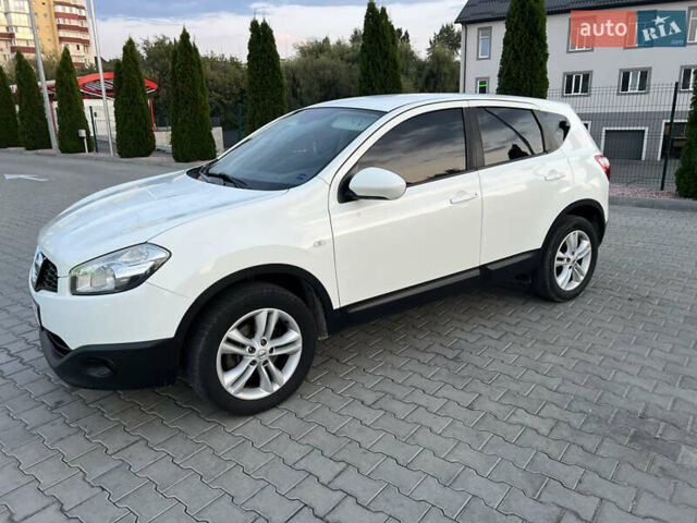 Белый Ниссан Кашкай, объемом двигателя 1.5 л и пробегом 230 тыс. км за 10299 $, фото 31 на Automoto.ua