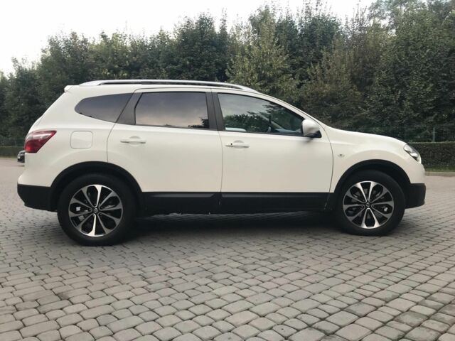 Білий Ніссан Кашкай, об'ємом двигуна 2 л та пробігом 224 тис. км за 12600 $, фото 7 на Automoto.ua