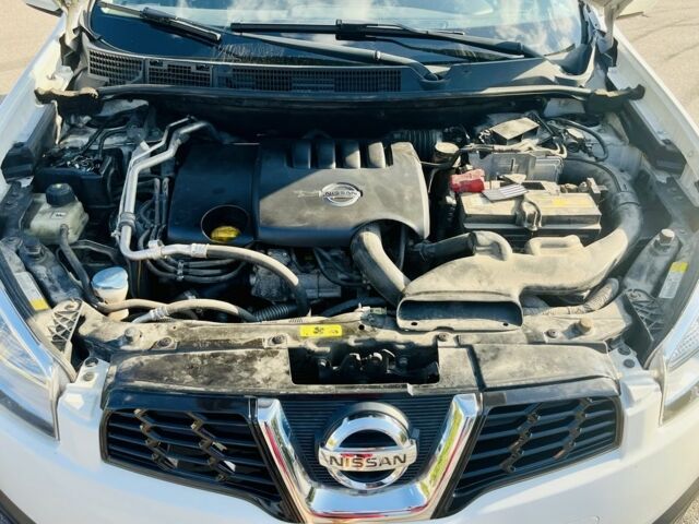 Белый Ниссан Кашкай, объемом двигателя 2 л и пробегом 225 тыс. км за 6500 $, фото 4 на Automoto.ua