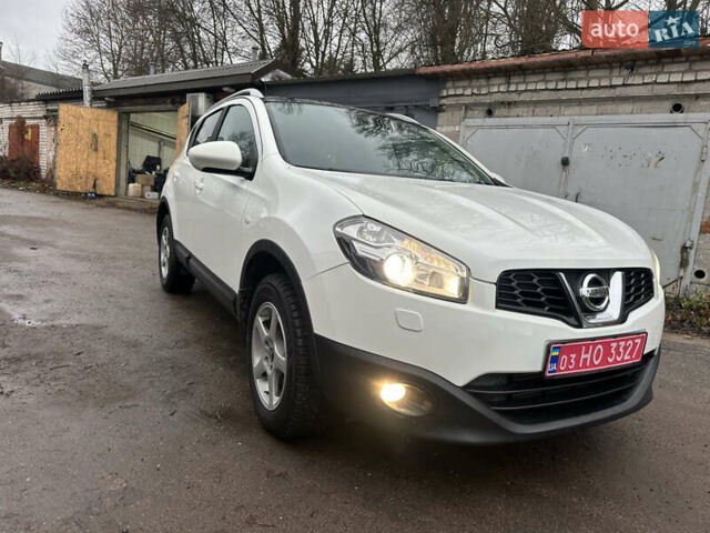 Белый Ниссан Кашкай, объемом двигателя 1.5 л и пробегом 229 тыс. км за 10650 $, фото 2 на Automoto.ua