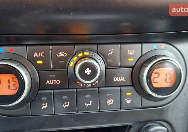 Білий Ніссан Кашкай, об'ємом двигуна 2 л та пробігом 115 тис. км за 9900 $, фото 13 на Automoto.ua