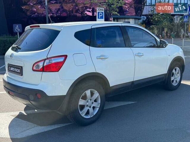 Белый Ниссан Кашкай, объемом двигателя 2 л и пробегом 197 тыс. км за 8690 $, фото 6 на Automoto.ua