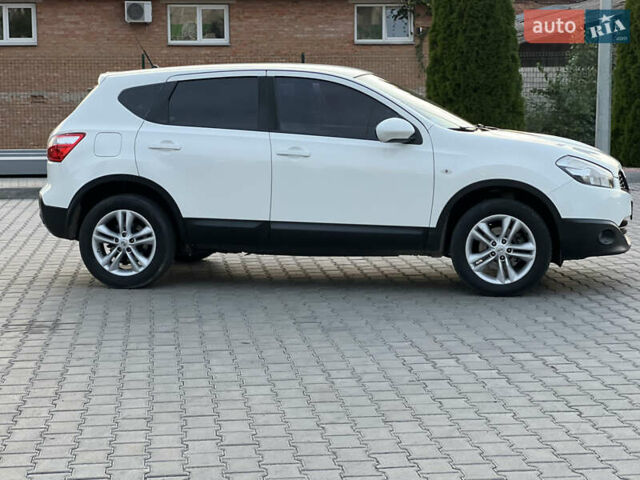 Белый Ниссан Кашкай, объемом двигателя 1.5 л и пробегом 230 тыс. км за 10299 $, фото 12 на Automoto.ua