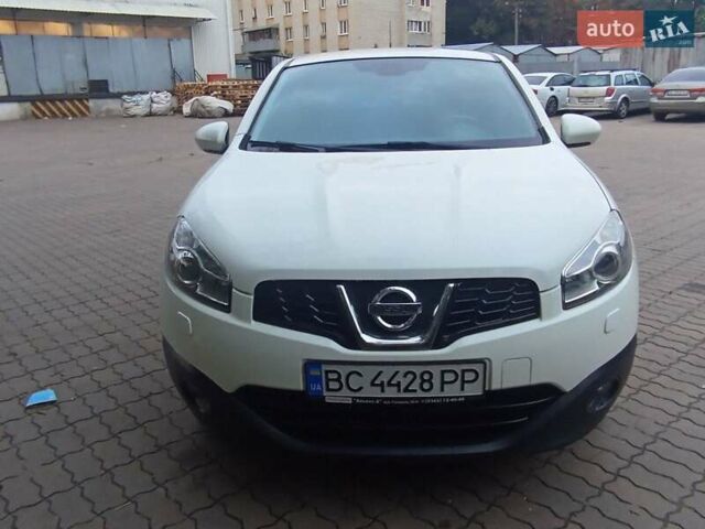 Белый Ниссан Кашкай, объемом двигателя 2 л и пробегом 127 тыс. км за 11800 $, фото 14 на Automoto.ua