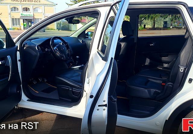 Белый Ниссан Кашкай, объемом двигателя 2 л и пробегом 215 тыс. км за 11700 $, фото 8 на Automoto.ua