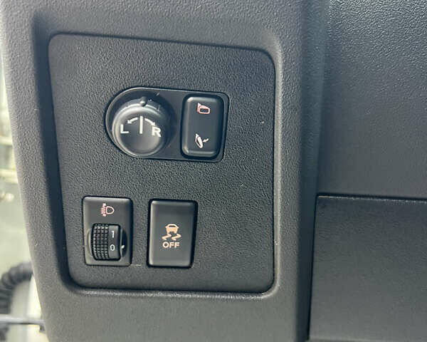 Белый Ниссан Кашкай, объемом двигателя 1.6 л и пробегом 170 тыс. км за 10555 $, фото 17 на Automoto.ua