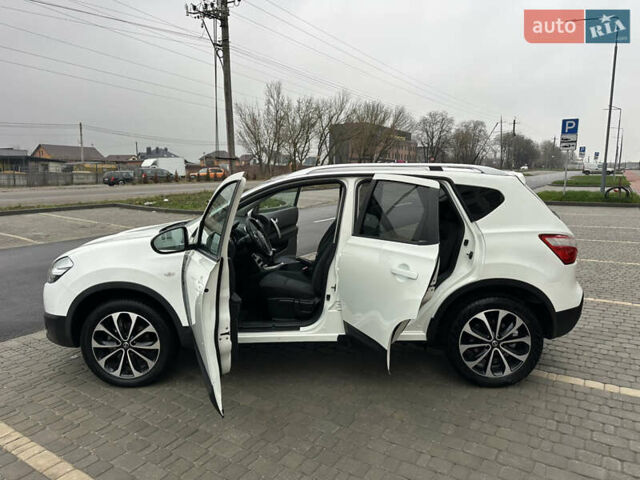 Белый Ниссан Кашкай, объемом двигателя 1.5 л и пробегом 167 тыс. км за 10499 $, фото 32 на Automoto.ua