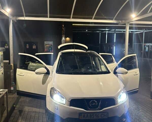 Білий Ніссан Кашкай, об'ємом двигуна 2 л та пробігом 183 тис. км за 10200 $, фото 7 на Automoto.ua