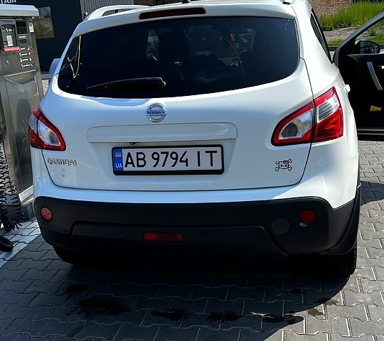 Білий Ніссан Кашкай, об'ємом двигуна 2 л та пробігом 240 тис. км за 11500 $, фото 2 на Automoto.ua