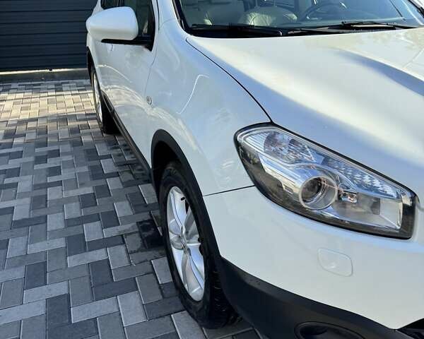 Білий Ніссан Кашкай, об'ємом двигуна 2 л та пробігом 161 тис. км за 10950 $, фото 7 на Automoto.ua