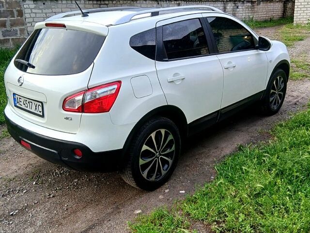 Белый Ниссан Кашкай, объемом двигателя 1.5 л и пробегом 274 тыс. км за 11300 $, фото 4 на Automoto.ua