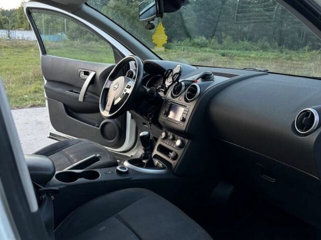 Білий Ніссан Кашкай, об'ємом двигуна 2 л та пробігом 215 тис. км за 9300 $, фото 21 на Automoto.ua