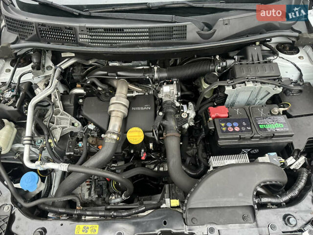 Белый Ниссан Кашкай, объемом двигателя 1.5 л и пробегом 229 тыс. км за 10650 $, фото 20 на Automoto.ua