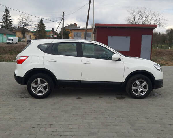 Білий Ніссан Кашкай, об'ємом двигуна 1.6 л та пробігом 219 тис. км за 10300 $, фото 7 на Automoto.ua