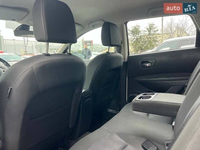 Белый Ниссан Кашкай, объемом двигателя 2 л и пробегом 151 тыс. км за 11300 $, фото 20 на Automoto.ua