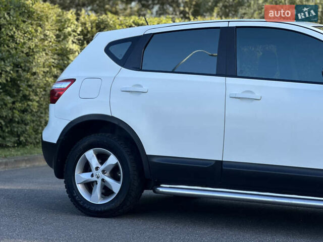 Белый Ниссан Кашкай, объемом двигателя 2 л и пробегом 152 тыс. км за 11400 $, фото 9 на Automoto.ua