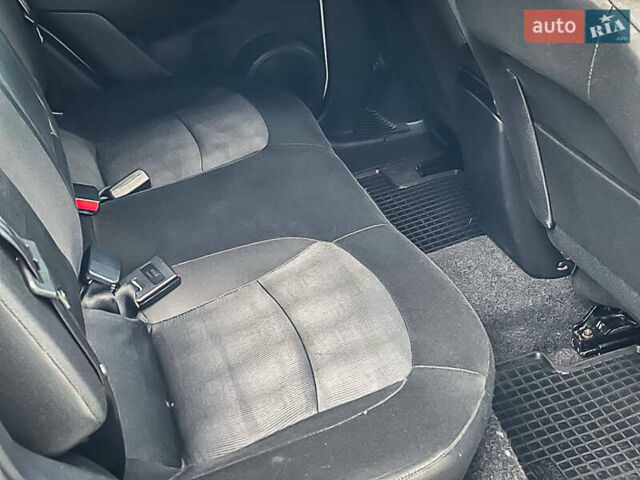 Ниссан Кашкай 2011 в Днепре (Днепропетровске) на Automoto.ua Белый Ниссан Кашкай, объемом двигателя 2 л и пробегом 162 тыс. км за 10300 $, фото 17 на Automoto.ua