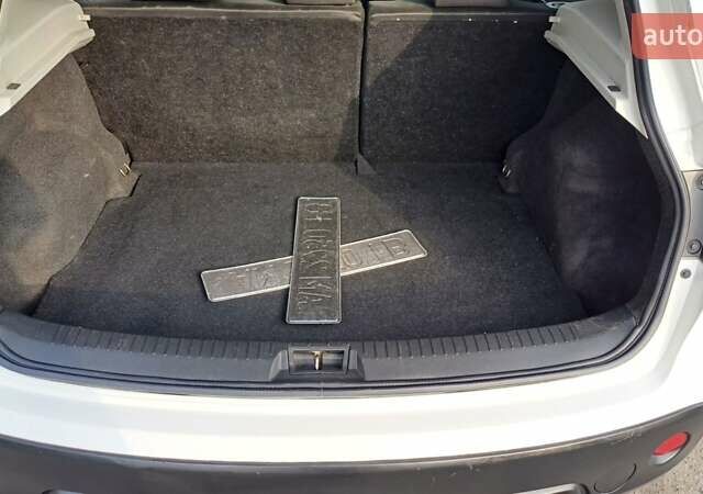 Белый Ниссан Кашкай, объемом двигателя 1.6 л и пробегом 227 тыс. км за 10800 $, фото 20 на Automoto.ua