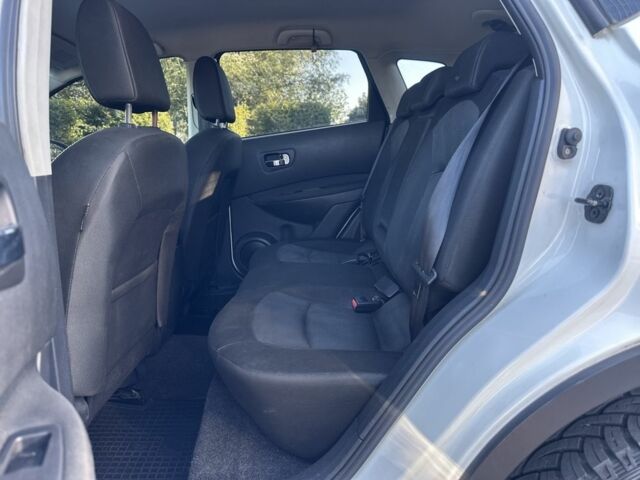 Белый Ниссан Кашкай, объемом двигателя 2 л и пробегом 152 тыс. км за 10600 $, фото 20 на Automoto.ua