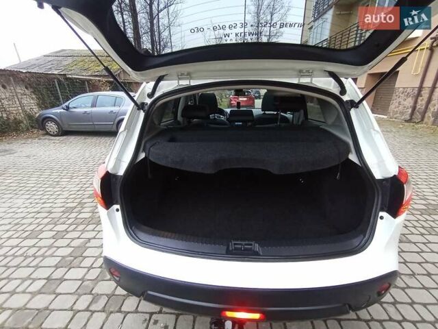 Белый Ниссан Кашкай, объемом двигателя 2 л и пробегом 231 тыс. км за 11650 $, фото 22 на Automoto.ua