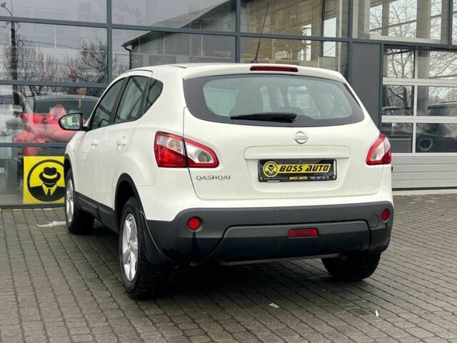 Белый Ниссан Кашкай, объемом двигателя 2 л и пробегом 151 тыс. км за 11300 $, фото 4 на Automoto.ua