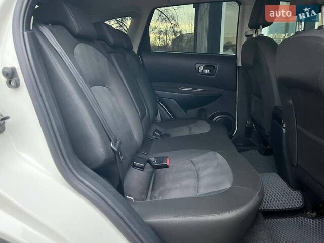 Белый Ниссан Кашкай, объемом двигателя 1.5 л и пробегом 178 тыс. км за 10299 $, фото 19 на Automoto.ua