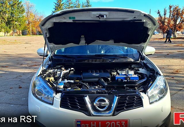 Белый Ниссан Кашкай, объемом двигателя 2 л и пробегом 215 тыс. км за 11700 $, фото 13 на Automoto.ua